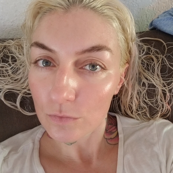 Rodan & Fields - Picture 7 of 9